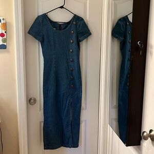 Vintage denim dress. Size 7-8